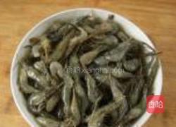 酥炸小河虾的做法图解2