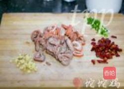 鲊辣椒炕肥肠的做法图解2