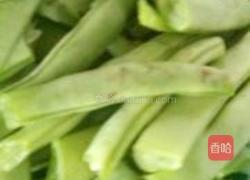 豆酱刀豆的做法图解1