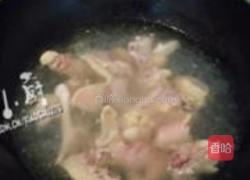 苹果川贝鸡汤的做法图解2