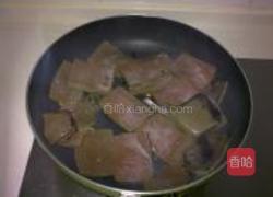 红白豆腐烩白菜的做法图解2