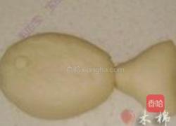 卡通鱼面包的做法图解5