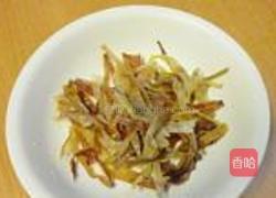鱿鱼干炒荷兰豆的做法图解2