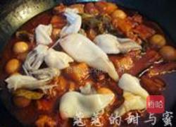 鹌鹑蛋鱿鱼红烧肉的做法图解5
