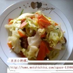 包菜炒腊肠的做法[图]