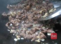 青椒榨菜炒牛肉的做法图解3