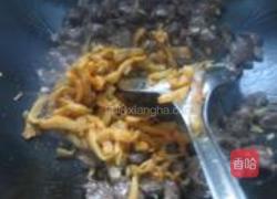 青椒榨菜炒牛肉的做法图解4