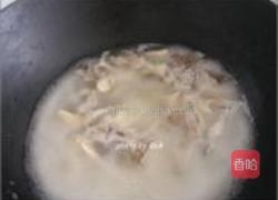 红肠泡菜炒饭的做法图解2
