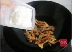 红肠泡菜炒饭的做法图解5