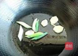 茄汁黄豆炖猪蹄的做法图解3