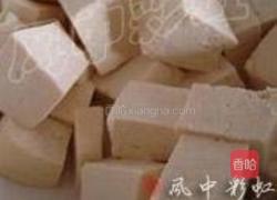 黄鱼炖豆腐的做法图解3