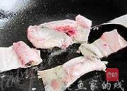 双豆鸭血鱼汤的做法图解2