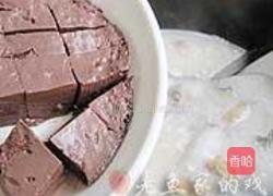 双豆鸭血鱼汤的做法图解6