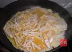 笋丝炒蛋的做法图解4