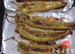 拌烤辣椒的做法图解1