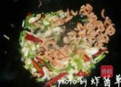 南瓜丝炒虾米的做法图解4