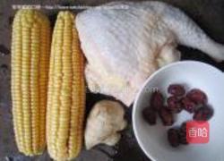 玉米鸡汤的做法图解1