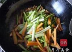 新鲜茶树菇小炒的做法图解5