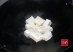 腊肉粒炒豆腐的做法图解2
