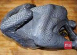 盐焖乌鸡的做法图解1