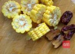 玉米平菇炖鸡腿的做法图解2