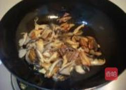蘑菇炒肉片的做法图解8