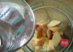 圆白菜番茄苹果汁的做法图解4