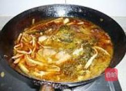 菌菇烧鱼片的做法图解9