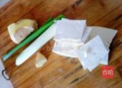 葱烧豆腐的做法图解1
