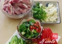 酸豆角炒鸡胗的做法图解1