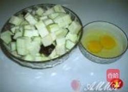 蛋花茄子的做法图解1
