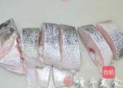 红烧鲈鱼段的做法图解1