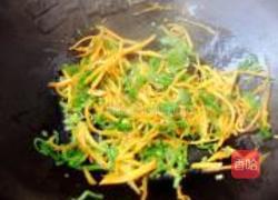 绿豆芽炒粉的做法图解4