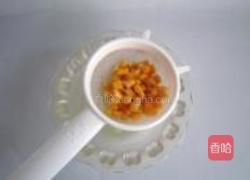 玉米粒虾仁蛋饼的做法图解1