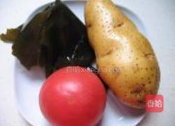 土豆番茄海带汤的做法图解1