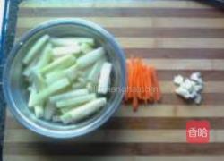 麻酱西瓜皮的做法图解1