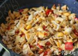 咸蛋炒臭干的做法图解12