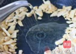 咸蛋炒臭干的做法图解9