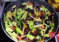 蒜薹小炒的做法图解8