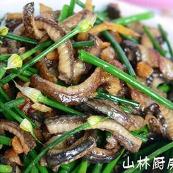 韭菜花炒鳝丝的做法[图]