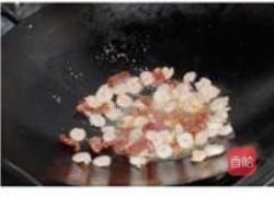 腊肠虾仁炒茭白的做法图解4