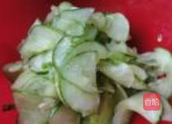 辣椒炒黄瓜的做法图解3