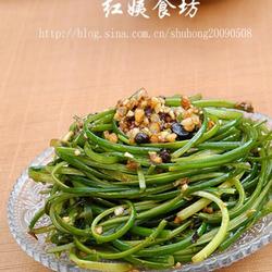 手撕蒜薹的做法[图]