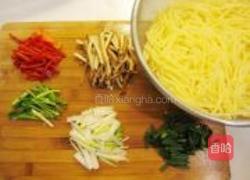 土豆丝炒豆腐干的做法图解2