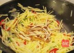 土豆丝炒豆腐干的做法图解8