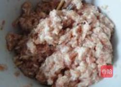 猪肉鸡蛋卷的做法图解1