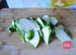 丝瓜番茄猪骨汤的做法图解3