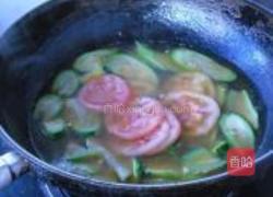 丝瓜番茄猪骨汤的做法图解6