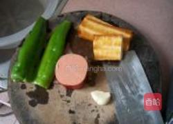 辣椒炒豆干的做法图解1