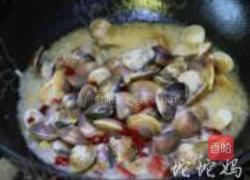 辣酱爆花蛤的做法图解5